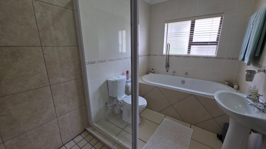 3 Bedroom Property for Sale in Seemeeu Park Western Cape